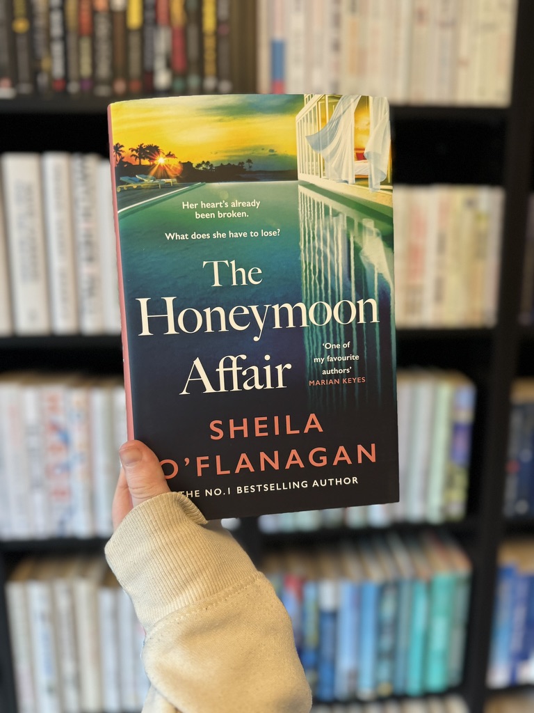 ✨✨ NEW REVIEW ✨✨ Two strong women, one complicated man, secrets, dreams and explosive consequences, what more can you want or need?! Full review⬇️ thesecretbookreview.co.uk/post/the-honey… Purchase link⬇️ amazon.co.uk/Honeymoon-Affa… #TheHoneymoonAffair #SheilaOFlanagan #HeadlineBooks #BookMail