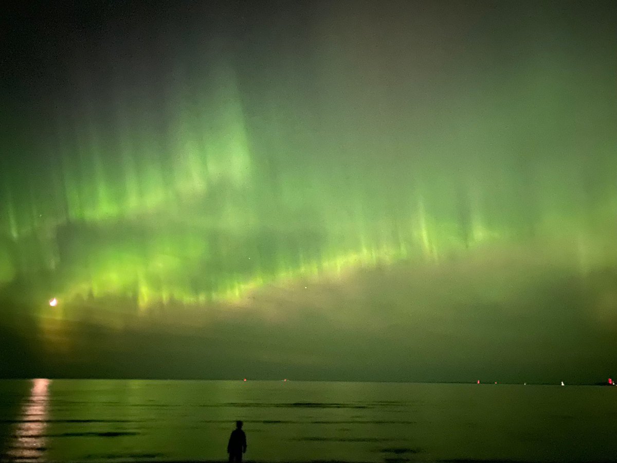 Check this picture out of the northern lights captured over Lake Michigan! Photo courtesy: Rebecca Buckley @upnorthlive @natwxdesk