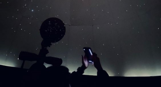 𝙙𝙖𝙣𝙘𝙞𝙣𝙜 𝙞𝙣 𝙩𝙝𝙚 𝙢𝙤𝙤𝙣𝙡𝙞𝙜𝙝𝙩 tweet media