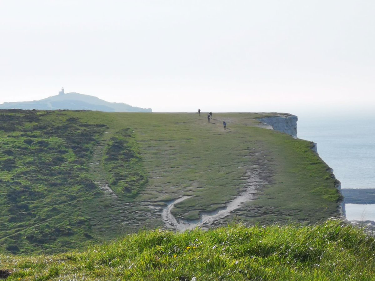 DunottarDofE's tweet photo. Fantastic efforts from our Silver teams as they all finished their hike along the South Downs. This morning they enjoyed some cliff-views: @DunottarSchool https://t.co/rnRF0vbgzU