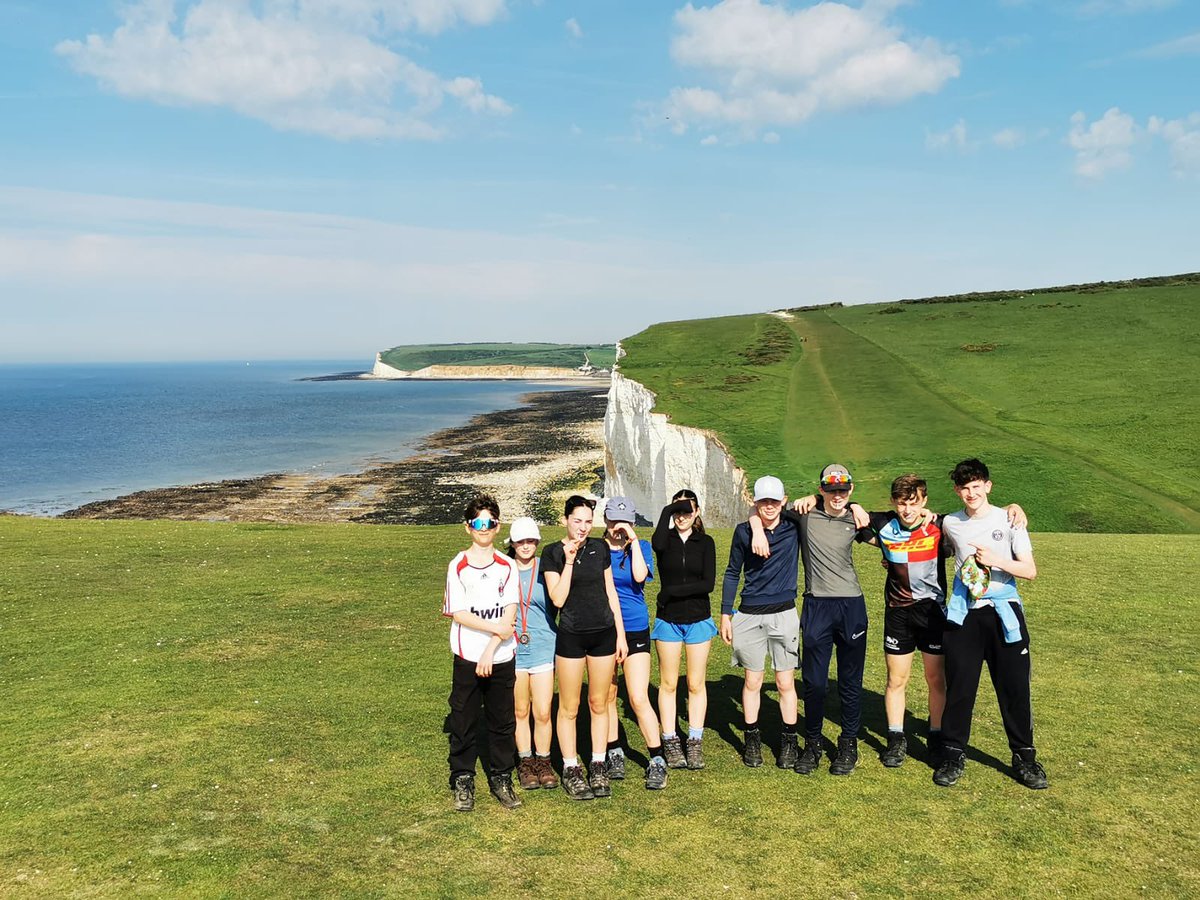 DunottarDofE's tweet photo. Fantastic efforts from our Silver teams as they all finished their hike along the South Downs. This morning they enjoyed some cliff-views: @DunottarSchool https://t.co/rnRF0vbgzU