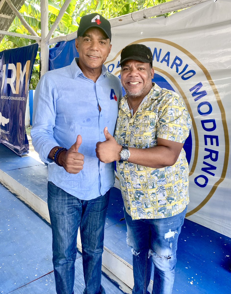 El trabajo su sencillez y el amor a su provincia Espaillat le han merecido calar en los corazones de su gente a viva voz piden 4 años más para el
Senador Carlos Gomez #CarlosGomez #CarlosGomezSenador  #carlosbritoelcompositordelosgrandes <a href="/CarlosGomezSena/">Carlos Gómez Senador</a>