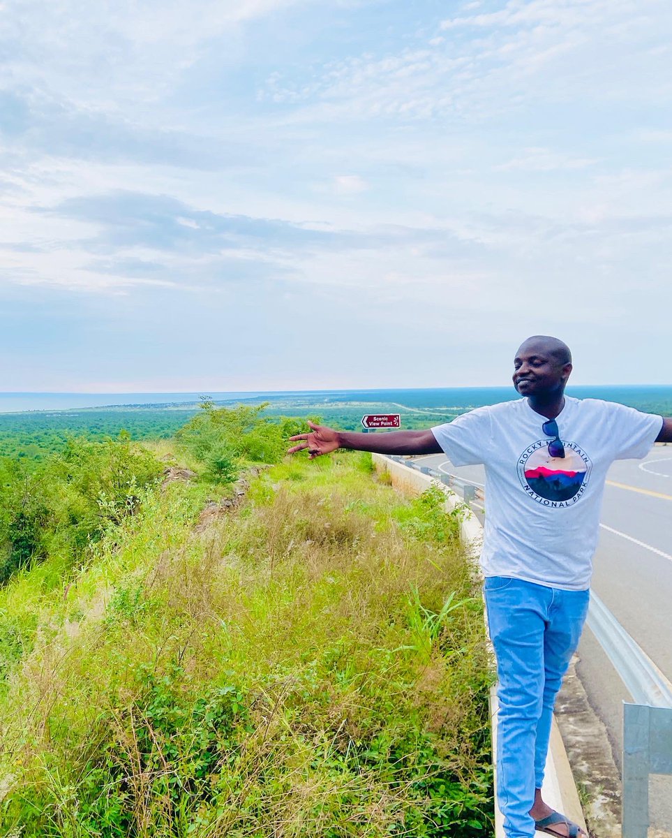 While returning from Westnile, 
i used the Panyimur -Wanseko Ferry and saved about 10 Ltrs fuel, I drove on the New Albertine Oil roads from Wanseko-Hoima-Kyankwanzi-Kiboga then entered Kla via Wakiso. 

The breathtaking views oh wow, Try this road one day, you wont regret.