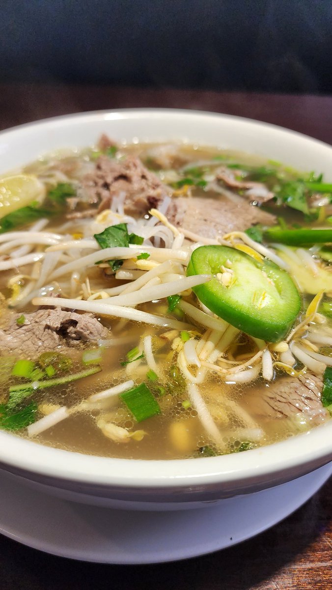You know you've found a good Phô place when it's full of Vietnamese and Laotian customers. Trust me, I'm Asian.