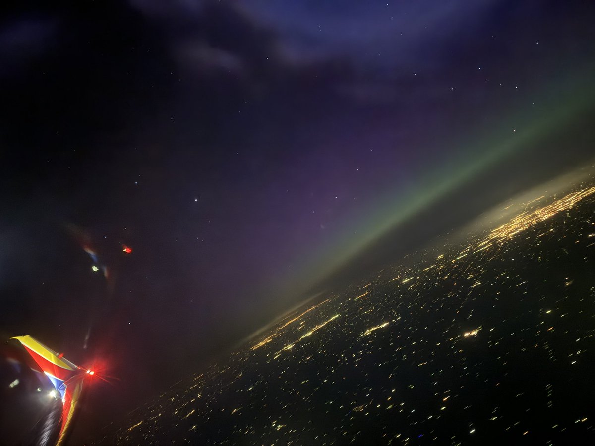 iiFlyTravelTour's tweet image. Southwest this ride back home was very special THANK YOU ❤️💛
.
.
.

@southwestair #southwestairlines #northernlights #swapic