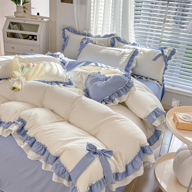 DREAM Bowknot Lace Bedsheets