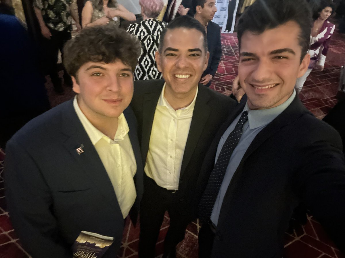 keepazblue's tweet photo. It was great to join the @PimaDems for their annual Udall Dinner! ๐
There, we had the pleasure of meeting some history-making folks, like Gen-Z icons @abreezeclayton and @Deja_Foxx, and the first LGBTQ+ immigrant in Congress, Rep. @RobertGarcia. ๐ฅณ https://t.co/nqey7iDkwV