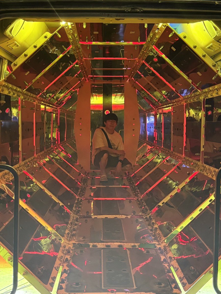 JamYoung30's tweet photo. 台中美術館….之無法理解展（誤 https://t.co/etrTCc3BCG