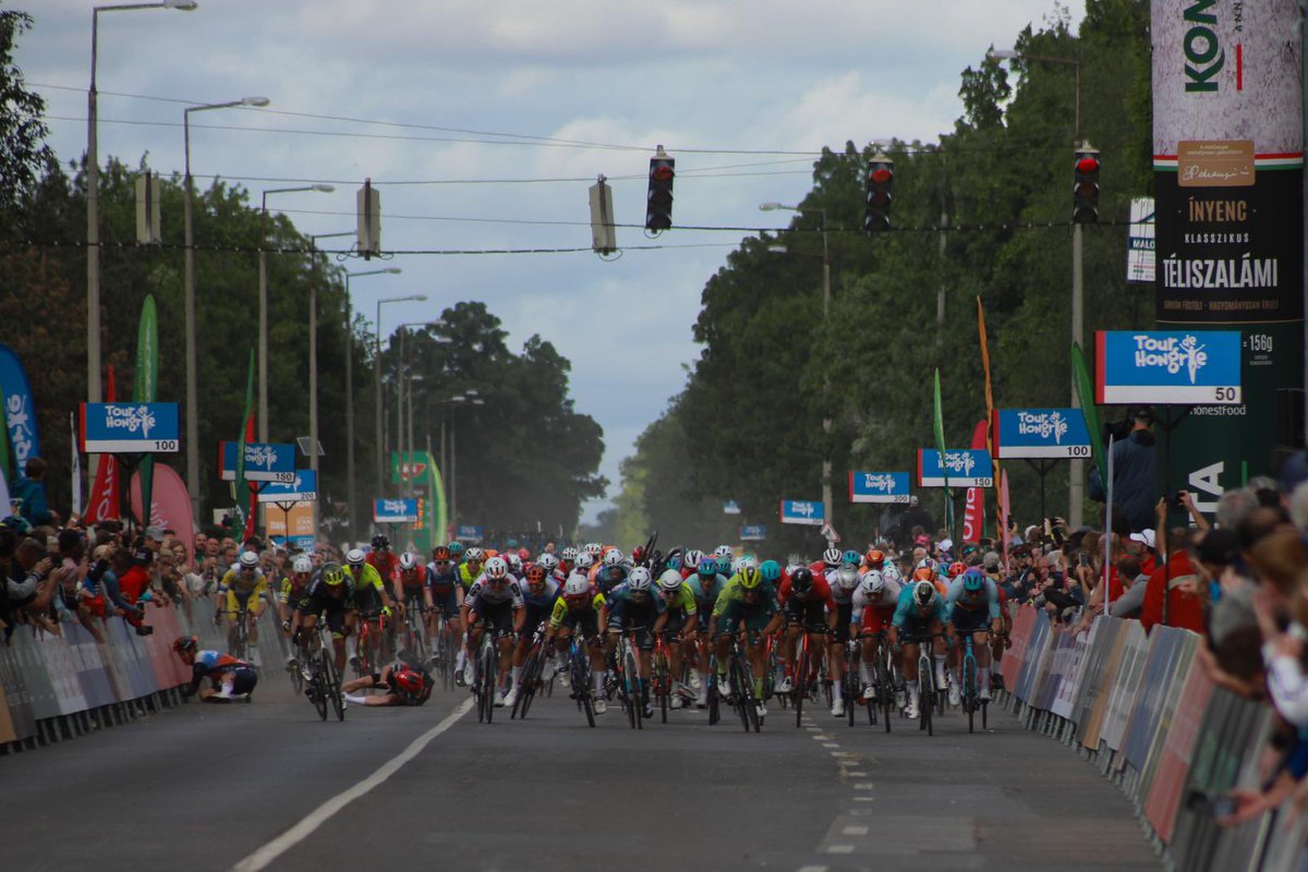 petatodd's tweet photo. If you get a minute and you are into the old cycling malarkey, do have a look and show a little bit of love to my eldest ‘finnbarstockley’ on Instagram as he has been working on the race and has taken some absolute beauts of photos. 📸❤️ https://t.co/wdIwgo0120