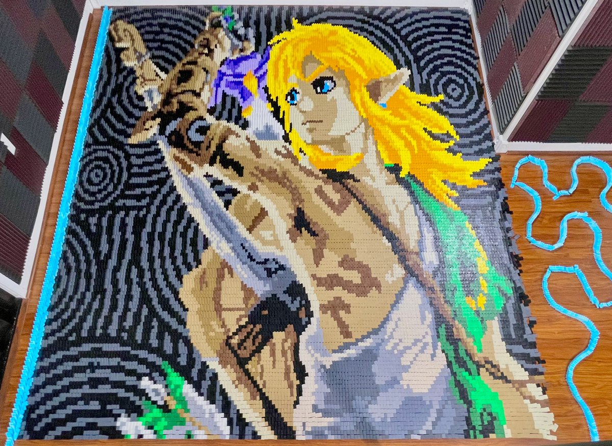 The Legend of Zelda Tears of the Kingdom was released 1 year ago. I can't believe time flew by so fast! Last year, I dedicated a video to Link from Totk, and it's one of my favorite domino fields I've ever made.

Full video here: youtu.be/eSAl9dwtheY?si…