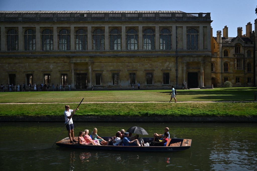 Exclusive: Cambridge's wealthiest college to divest from arms companies pulse.ly/p3ea4twqpi