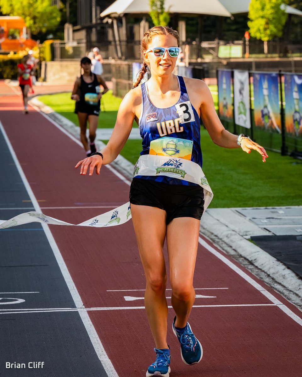 Olivia Lundman strides to the Women’s 🇨🇦 10,000m Race Walk title 🥇 The 21-year-old finished with a great time of 48:05.13 at the Pacific Distance Carnival in Coquitlam, BC 👏 📸: Brian Cliff