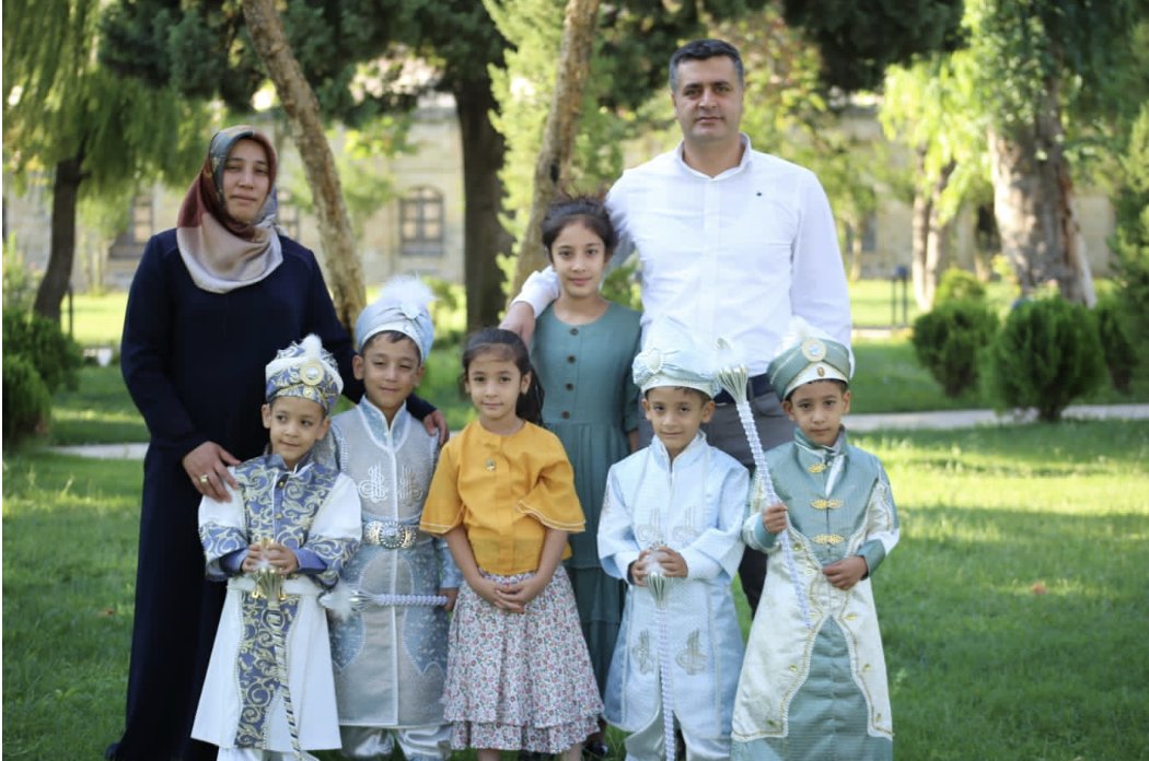 Nurcan Arslan, mother of quintuplets (7) and a 13-year-old girl with disability, has been detained within the ongoing purge in Turkey. Imprisonment of both parents is a grave violation of children`s rights. Set Nurcan Arslan Free! AnnelerGününde AnalarTutsak @TutsakBebekler