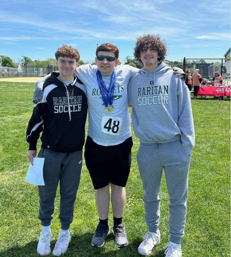 M_Rosner4's tweet image. Great job by our athletes and Congrats at yesterday’s Track Meet at LBHS! Special thanks to our two Volunteers Dylan and Anthony for helping out! Also Congrats to our adult athletes too! 🚀🏃‍♂️🏃🏽‍♀️🏅#GoRockets #HazletProud @MsMolino @RaritanSports @RaritanHigh @VonaVPRHS