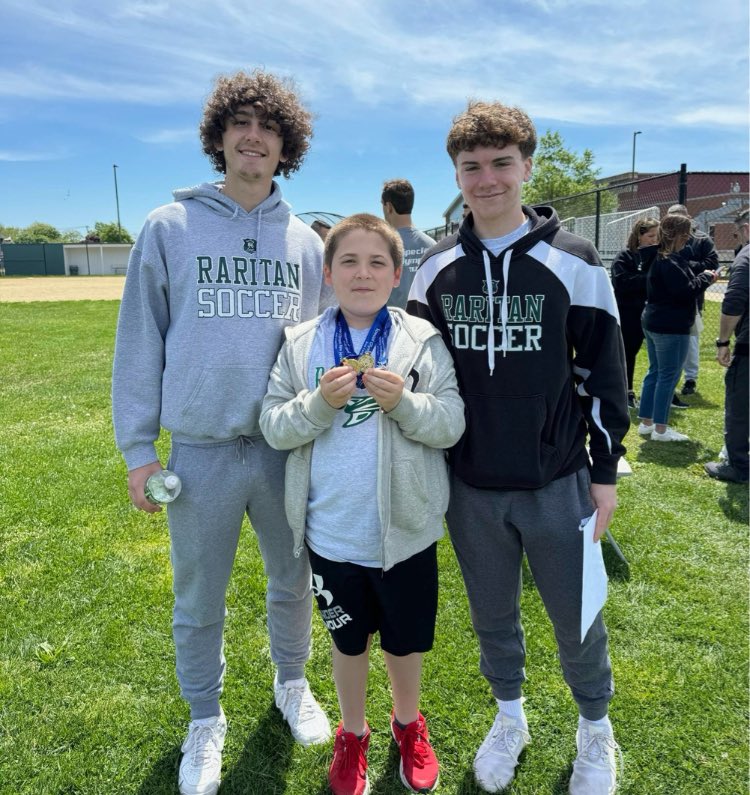 M_Rosner4's tweet image. Great job by our athletes and Congrats at yesterday’s Track Meet at LBHS! Special thanks to our two Volunteers Dylan and Anthony for helping out! Also Congrats to our adult athletes too! 🚀🏃‍♂️🏃🏽‍♀️🏅#GoRockets #HazletProud @MsMolino @RaritanSports @RaritanHigh @VonaVPRHS