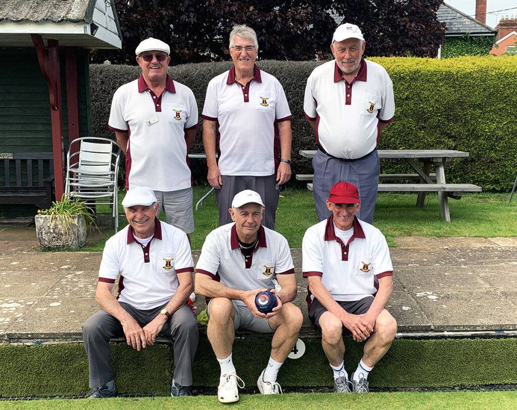 A pleasant sunny afternoon saw two teams of Wellington Bowling Club’s Lions take on two of Sidmouth’s Sharks at home. Full report via this link: bit.ly/4dFlTi3