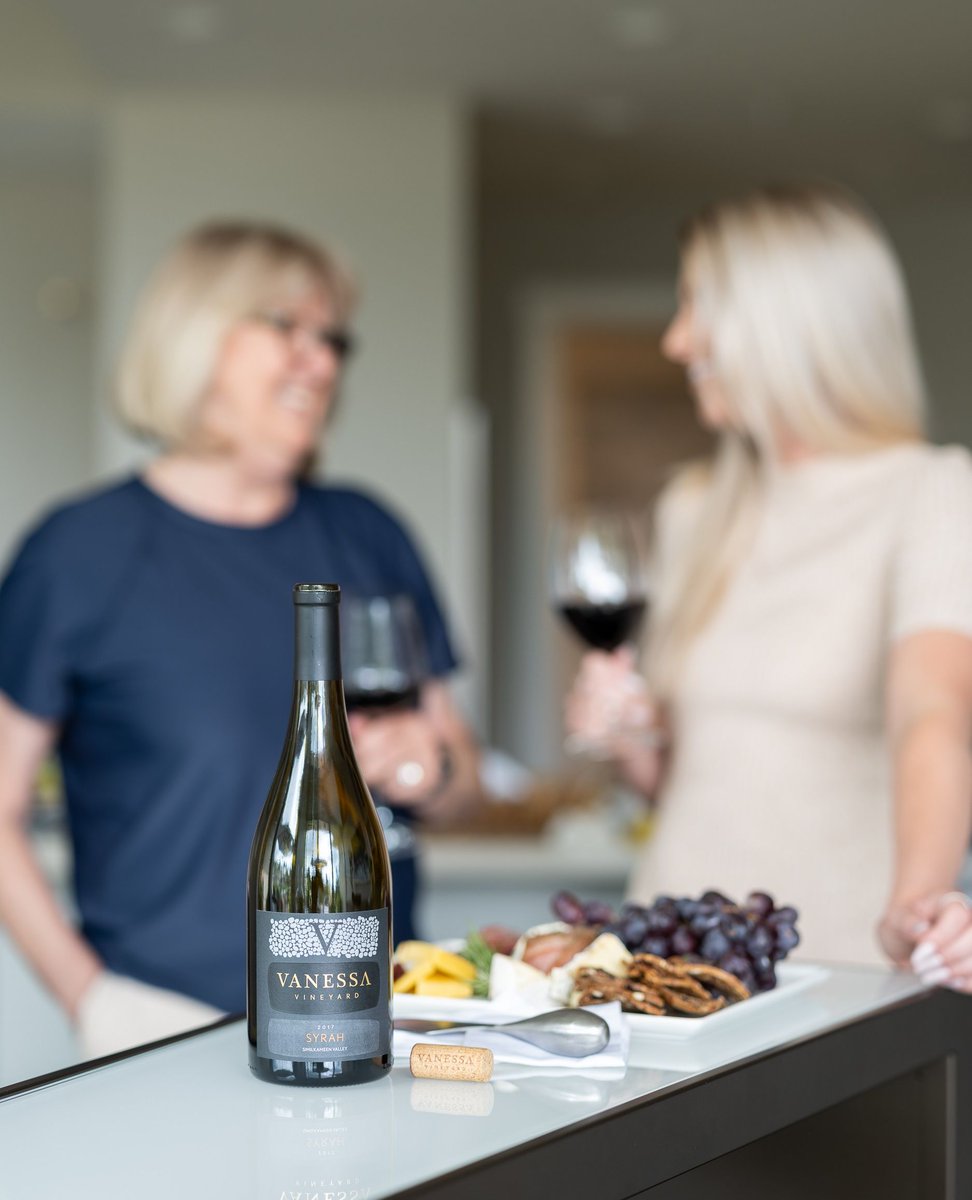 For everything you are, and everything you do, Happy Mother's Day 💜

#vanessavineyard #VVwines #BCwine #BCharvest #meritage #syrah #merlot #explorebcnow #bcwinecountry #bcwinery  #awardwinningwine 
#MothersDay #ThanksMom #MomAndDaughter #MotherLove #MomAndMe