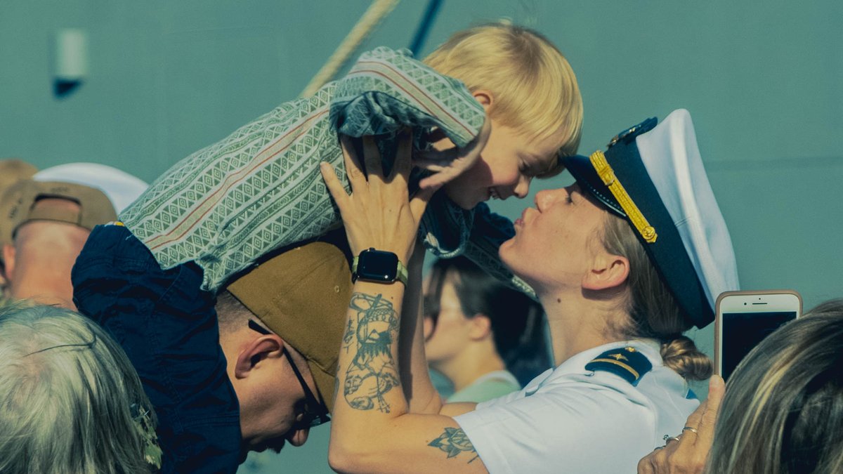 To all the moms who have raised Sailors or served themselves, Happy Mother’s Day! The Fleet couldn’t sail without all the work you do. Today is your day to celebrate and know that you’ve done a great job! 💐 ⚓
