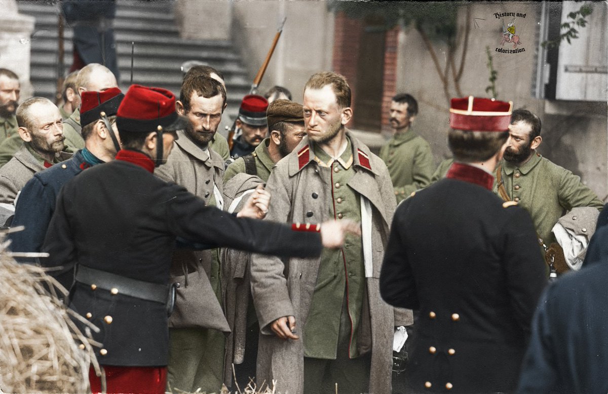 Nouvelle colorisation 🖌️🎨
Prisonniers Allemands accueillis a Toulouse par plusieurs soldat Français dont un médecin. Le prisonnier au milieu est un sous-officier, a priori ambulancier.