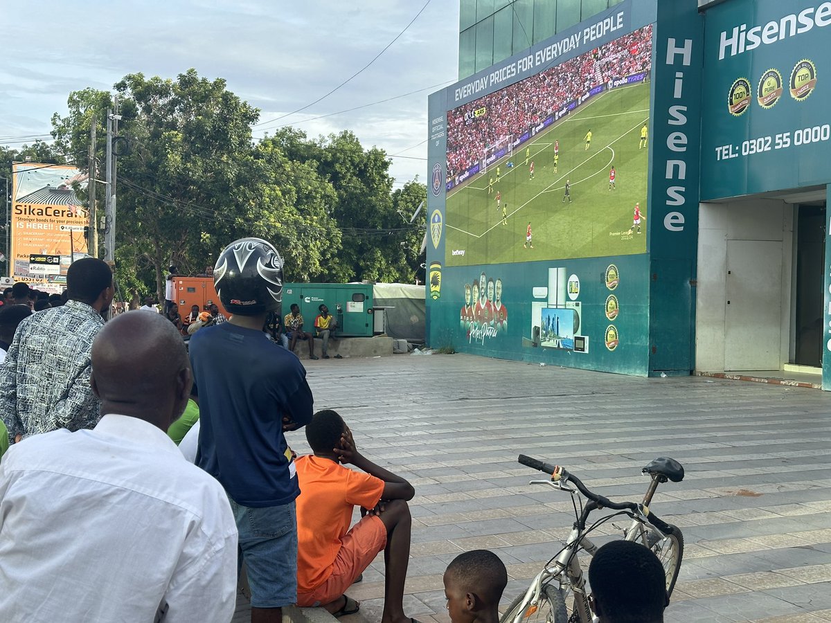 Stopped to watch the Arsenal match 📺🇬🇭