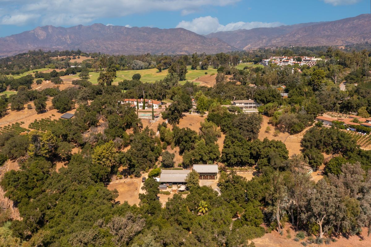 FOR SALE: #ojai compound adjacent to the #ojaivalleyinn on approx. 5 acres. 
#rustic setting with #river frontage. 
#LuxuryLiving #ojaiforsale #2024