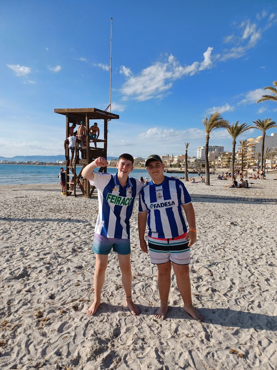 Desde la playa de Palma de Mallorca apoyando al Deportivo!!!!