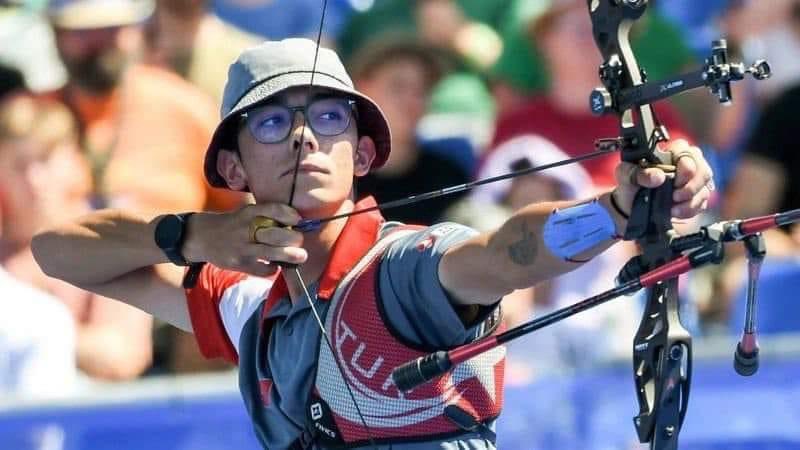 Tebrikler Mete Gazoz 🏹🎯🏅🇹🇷 Dünya ve Olimpiyat Şampiyonluğunun ardından, Avrupa Şampiyonluğunu kazanan millî sporcumuz Mete Gazoz'u yürekten kutluyor, başarılarının devamını diliyorum.