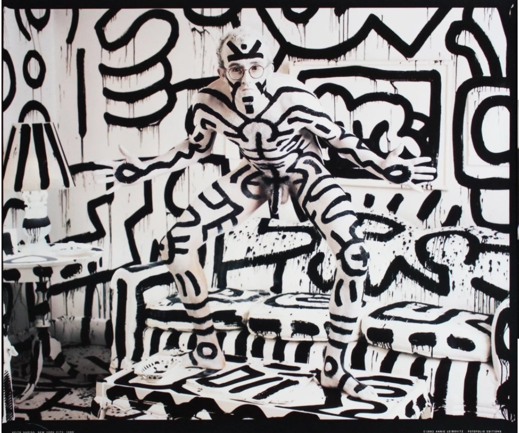 #DespiertaConArte 📸
Keith Haring (1992), Annie Leibovitz