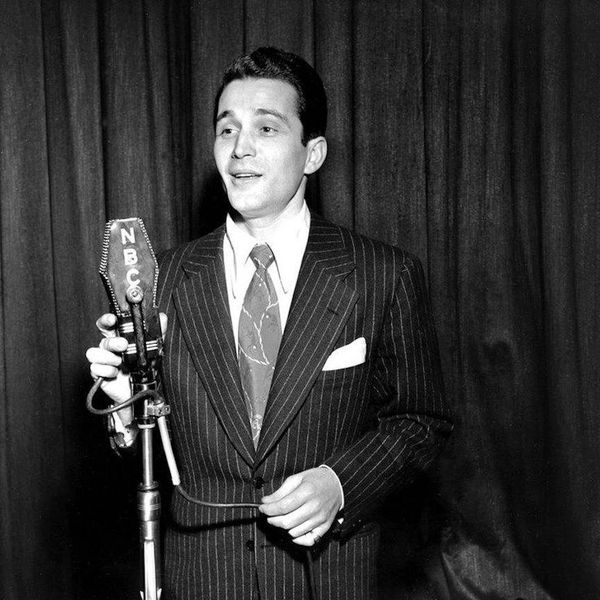 Pierino Ronald 'Perry' Como (May 18, 1912 – May 12, 2001) died 23 years ago today at the age of 88.  During a career spanning more than half a century, he recorded exclusively for the RCA Victor label after signing with them in 1943.