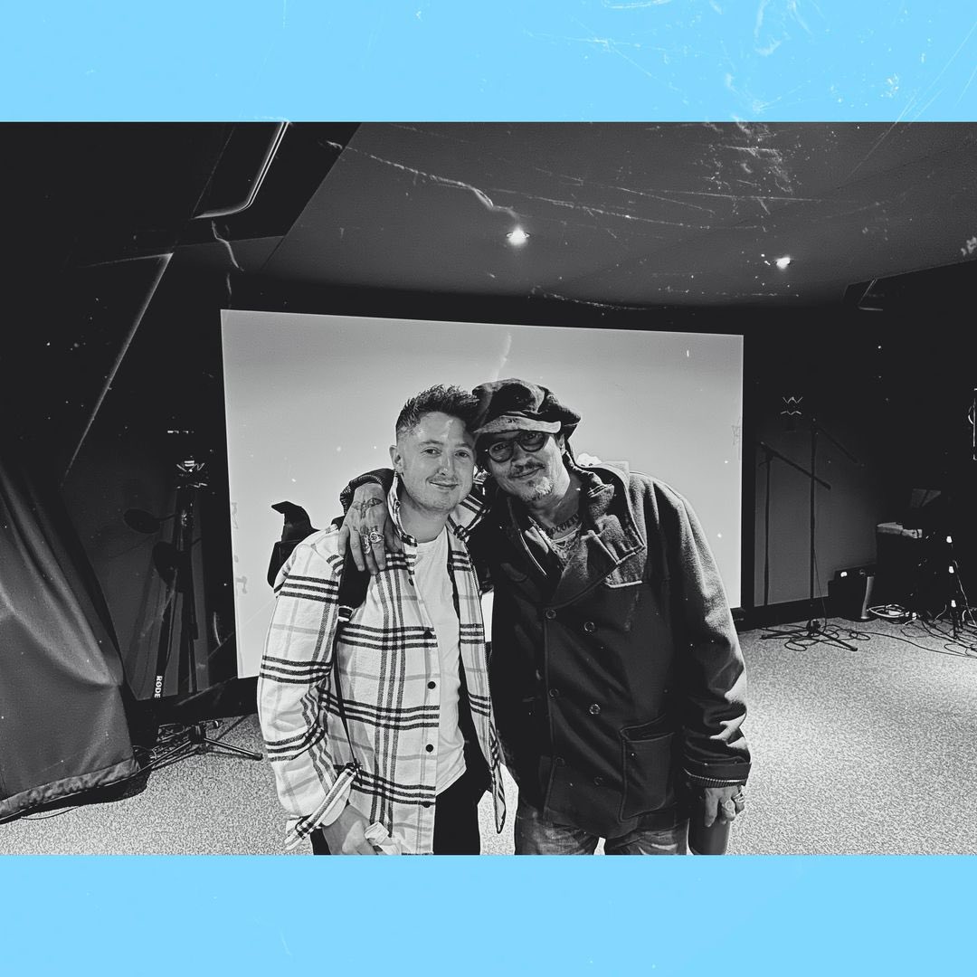 Lovely photo of god dad (#JohnnyDepp) & RyanMcparland (IG) together 🥰❤️ (Repost & credits to RyanMcparland (IG) 🙏🏼😘)