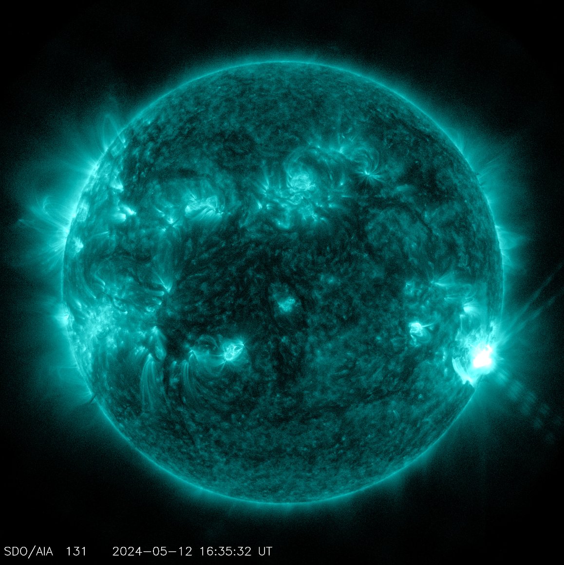 The Sun emitted a strong solar flare on May 12, peaking at 12:26 p.m. ET. NASA’s Solar Dynamics Observatory captured an image of the event, which was classified as X1.0. blogs.nasa.gov/solarcycle25/2…