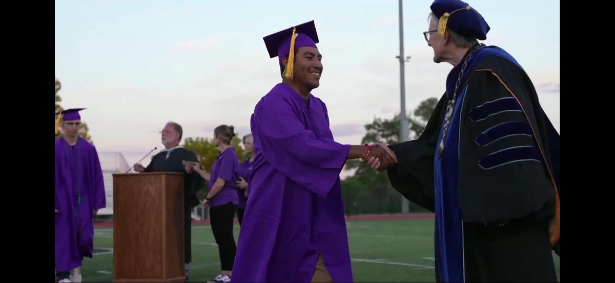 8 years later, and I can finally say that im a college graduate 💜🐻