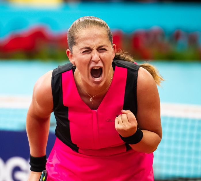 Jelena Ostapenko d. Sorribes Tormo 6-4 5-7 6-1 in Rome This match had it all. Glorious winners. Not-so glorious unforced errors. And tension. ✅23-9 in 2024 ✅Back to back Rome R4 Bashing her way through in style. 🇱🇻❤️