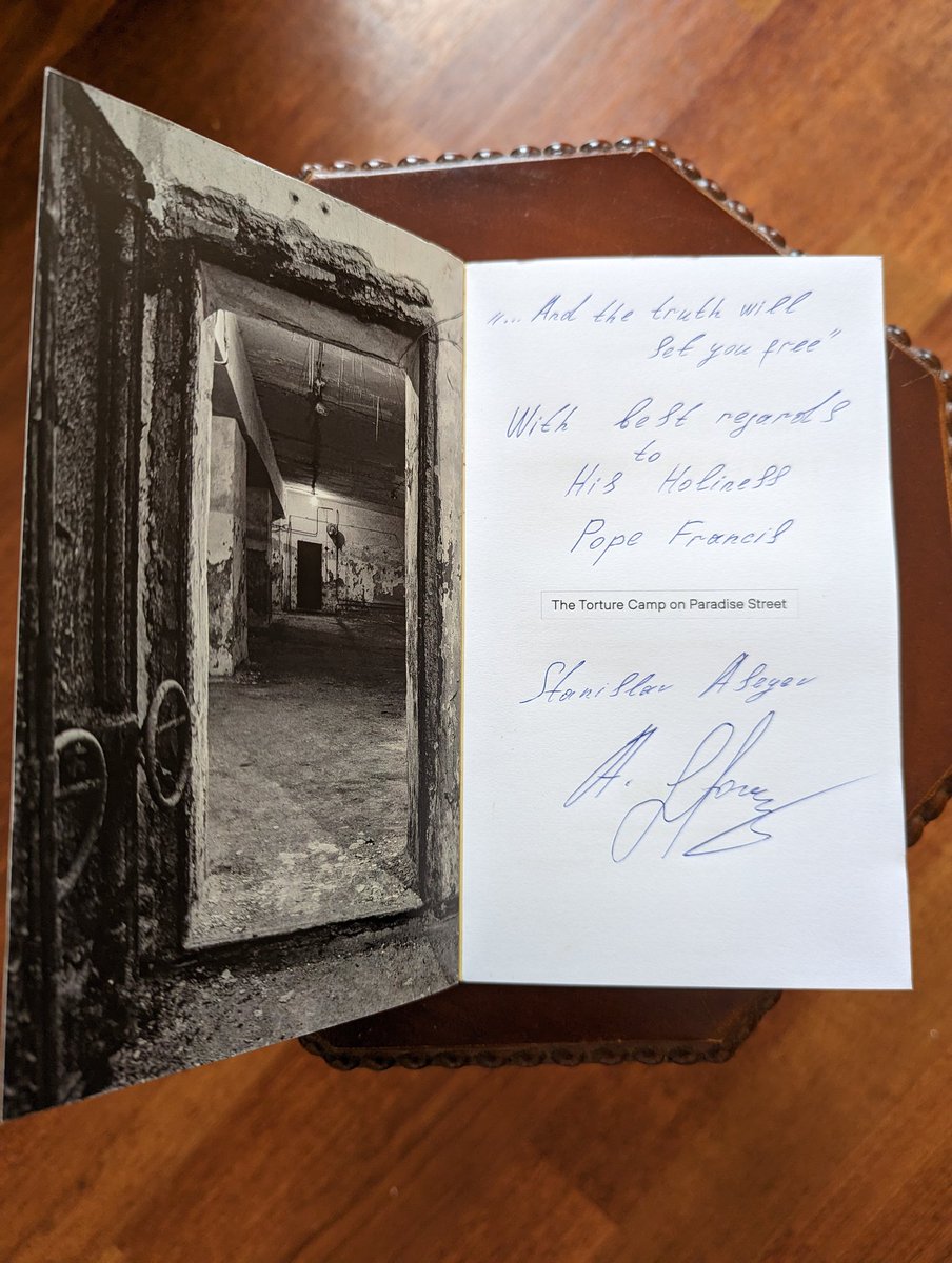 When I was in the basement of Izolyatsia and literally composed the texts in my mind, I could not even think that one day they would become a book that the Nobel laureate would present to the Pope. Thank you, dear @avalaina, for another act of cultural diplomacy.