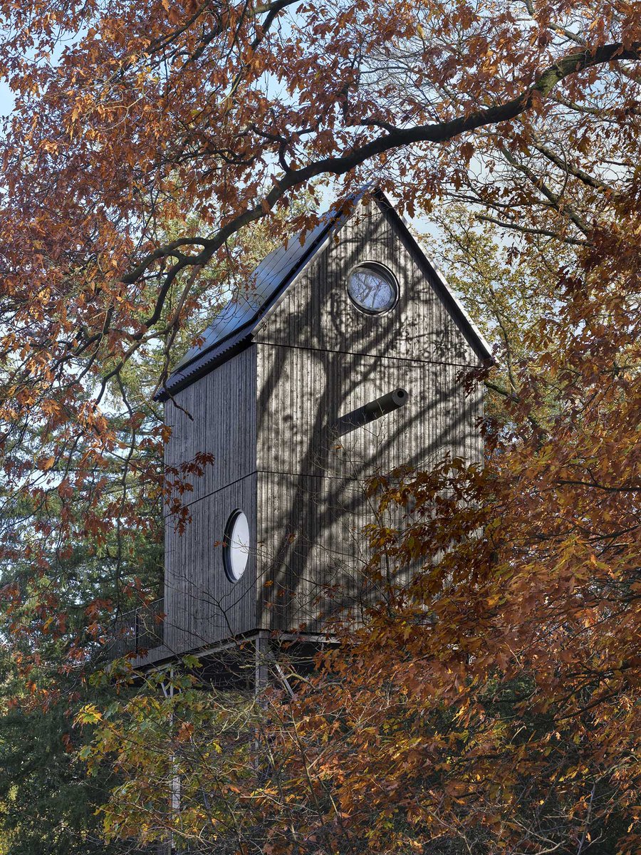 i29 ve Namo Architecture, Arnhem'deki ormanlık alana uyum sağlaması amaçlanan bu tatil evini tasarlarken kuş evlerini ve yuvalarını referans almış. arkitera.com/haber/kus-evle…