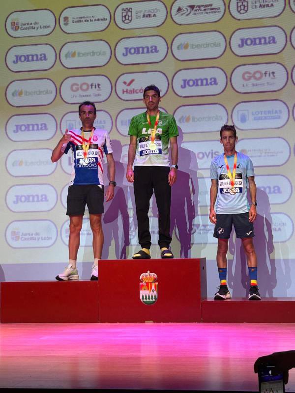 😍👏 Doblet de medalles catalanes al Campionat d’Espanya de 50 K i 100 K a Sotillo de la Adrada! 🥈 Manel Deli als 100 K absoluts amb 6:57:23! 👏👏 🥉 Jéssica Tipán als 50 K amb 3:41:37! 🫡 Moltes felicitats pel gran èxit!