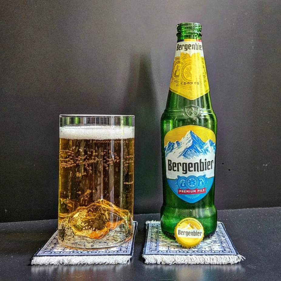 Bergenbier – Premium Pils (**) 5,0% #beeronthecarpet #derbergimglas