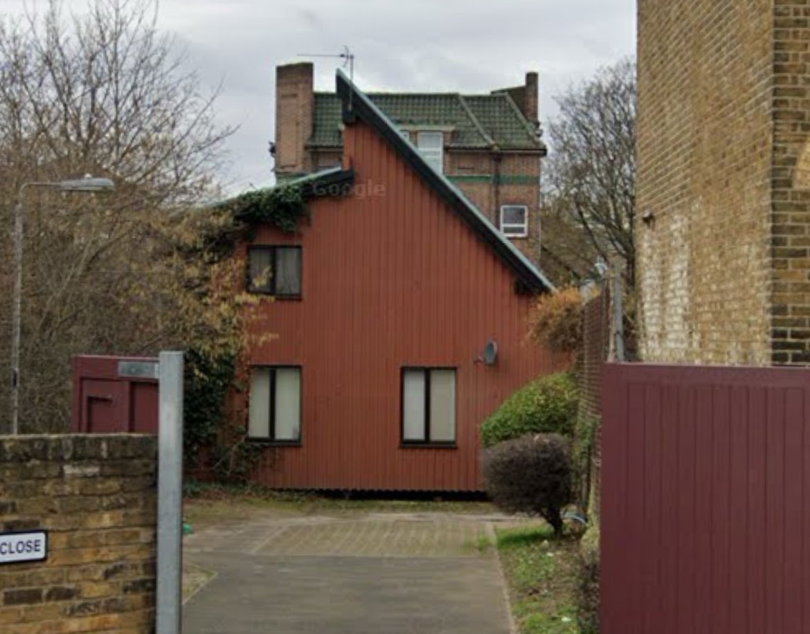 Drove past some houses today in Peckham and I immediately suspected self-build. A bit of Googling confirmed that it’s Timberland Walk, designed by Architype and built by young homeless people. Hard to find that much more info. Anyone know anything?