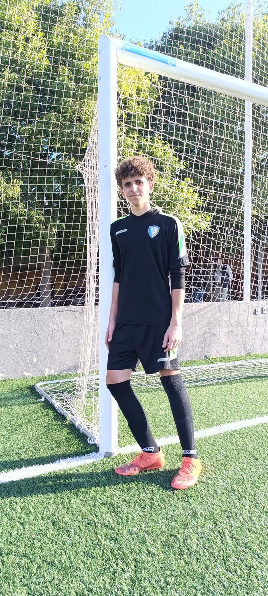 Tras Martí Verd, ha llegado el turno de Jose, portero de nuestro cadete, que hoy ha defendido la portería de nuestro amateur ante el Son Sardina At. D. S. S. en la primera jornada de la Copa FFIB Regional Mallorca. 💪💙🧡