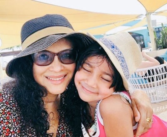 @nandanadevsen I wish you a day of relaxation, pampering, blissful joy and happiness today, tomorrow and every day after. You deserve it for being an amazing mother every single day! Happy Mother's Day @nandanadevsen Ma'am 🙏 *** পৃথিবীর সকল মা খুব ভালো থাকুন সুস্থ জন্য 🙏