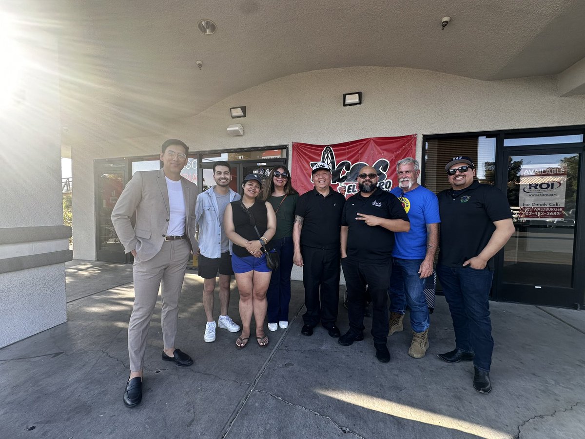 From street food vendors to food truck entrepreneurs, it was an incredible moment hosting our third food vending tour with Southern Nevada legislators and candidates. We are building a movement to support these small businesses, the fight continues! 🌮 🍦