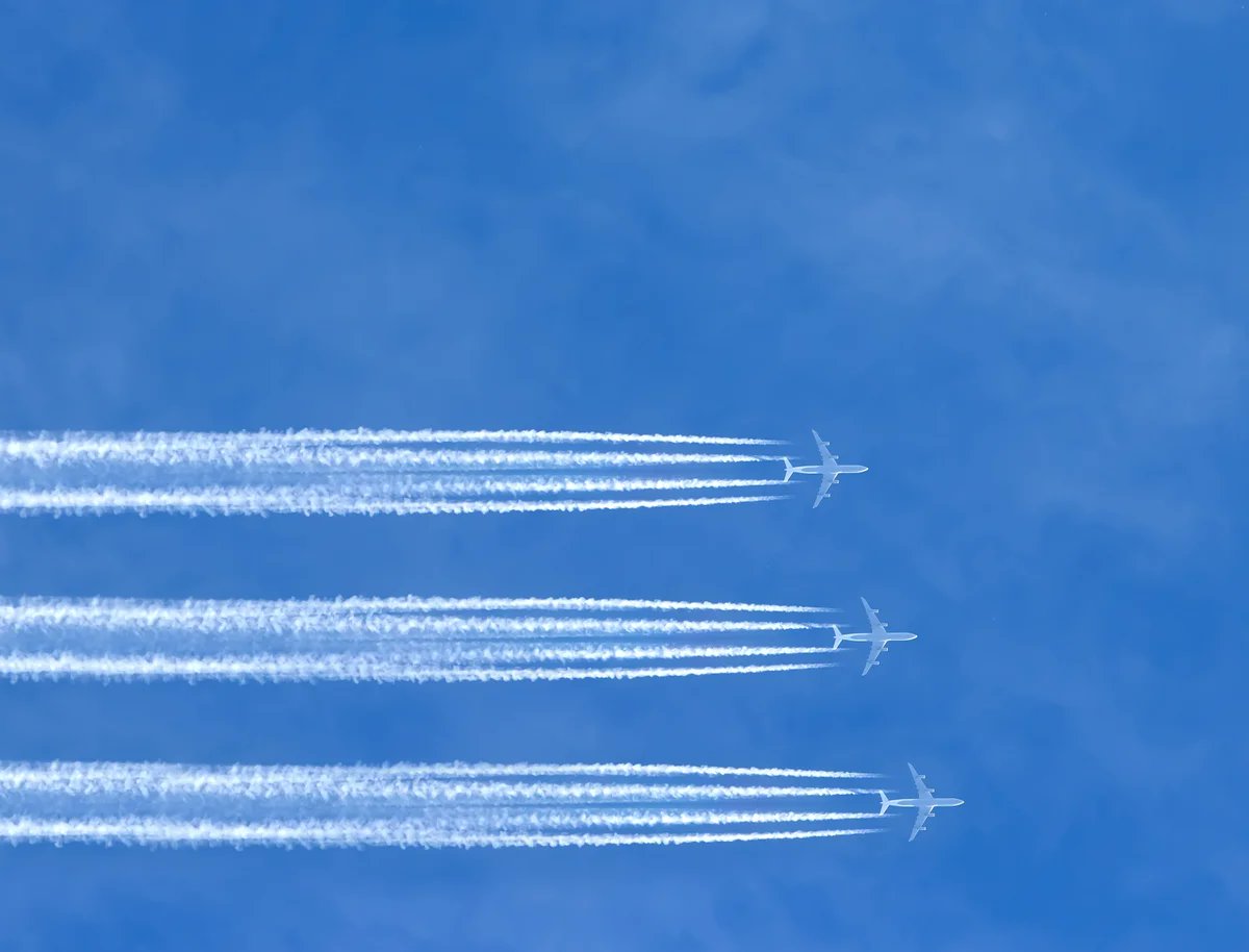 CHEMTRAILS Real threat or just a paranoid conspiracy?