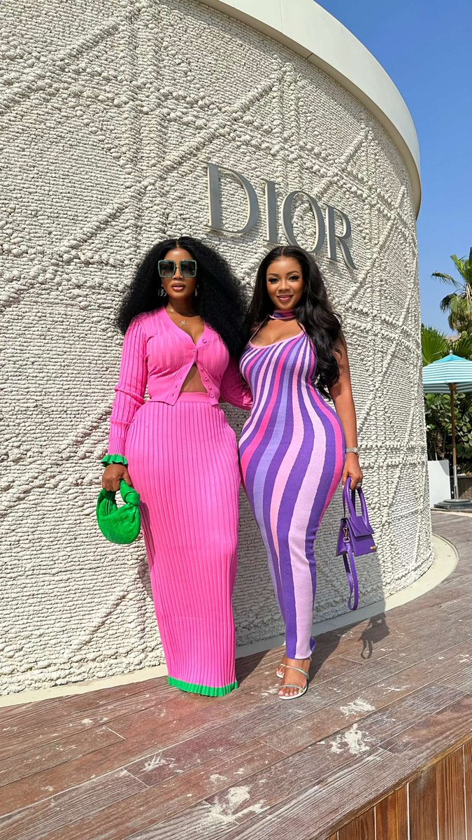 Serwaa_Amihere's tweet image. Happy Mother’s Day to my Mama  and my sister. 
And to all the women here ❤️❤️