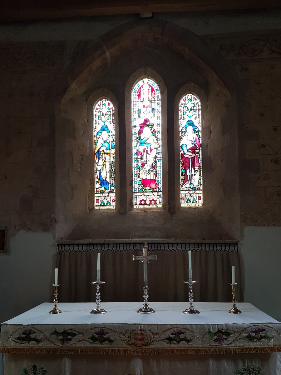TheHistoryMouse's tweet photo. Churches on the #AvonScamper2024 that have heavenly altars #AllSaintsWoodford #StAndrewDurnford #StLawrenceStratford #TheHistoryMouseTopThree https://t.co/zoONnMUmGs