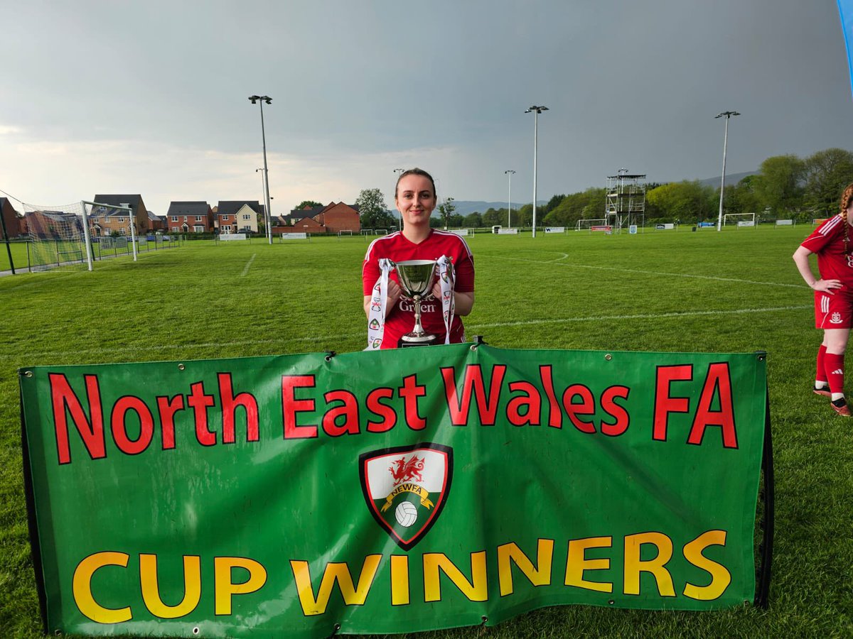 The only players to lift the #NEWFACup trophy three times with Connah’s Quay Nomads! @kylie_5 🤝 @emilyjane_ST #NomadsNeverDie