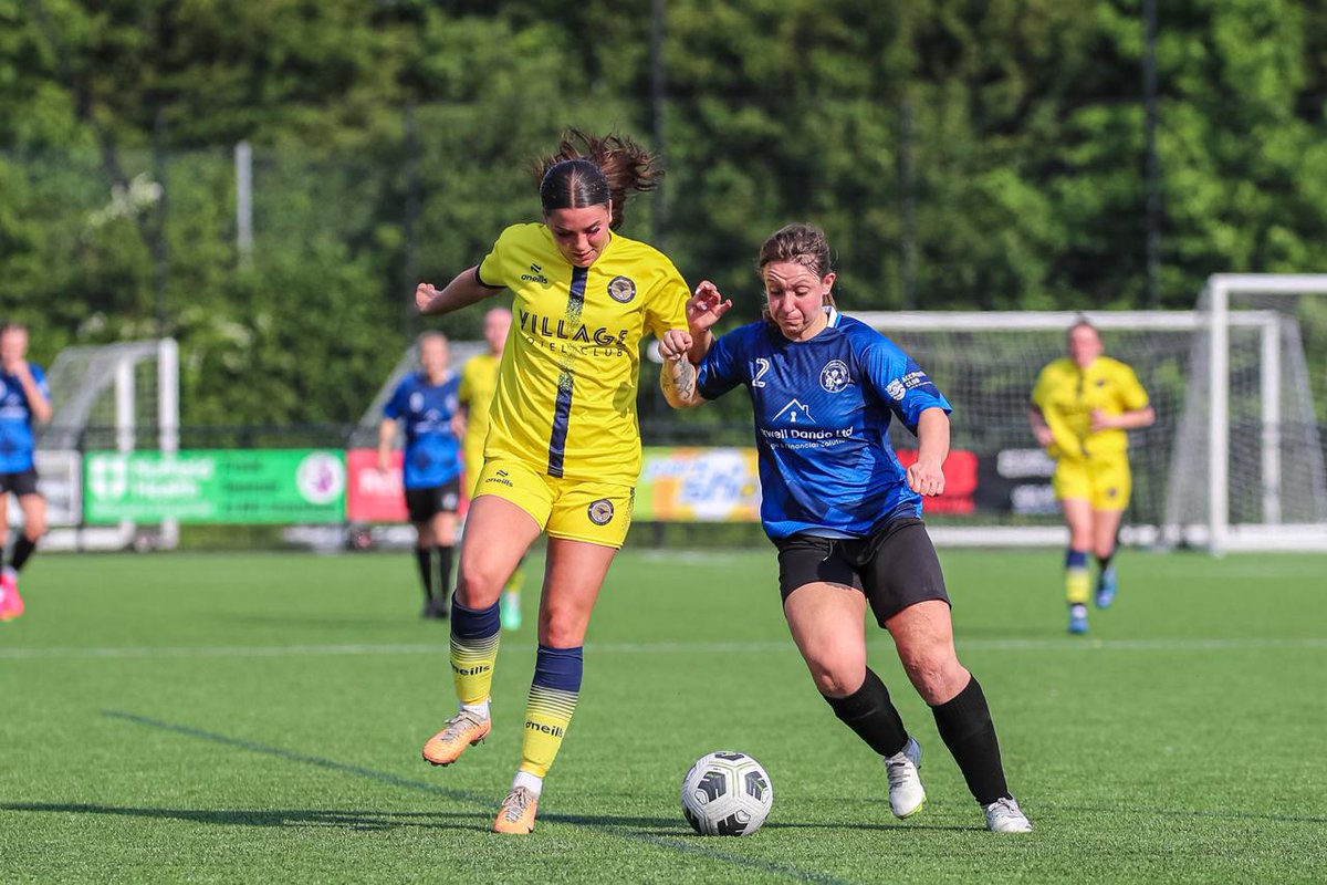 90’ | ⚽ FULL TIME ⚽ |

🏆Congratulations to Farnborough, a really dominant performance alongside three clinical finishes, the winners of our Hampshire FA Women’s trophy👏

Thank you to all involved👏🙌

Bursledon 1 – 3 Farnborough

📸 @_GSPhotography @_GSPhotography