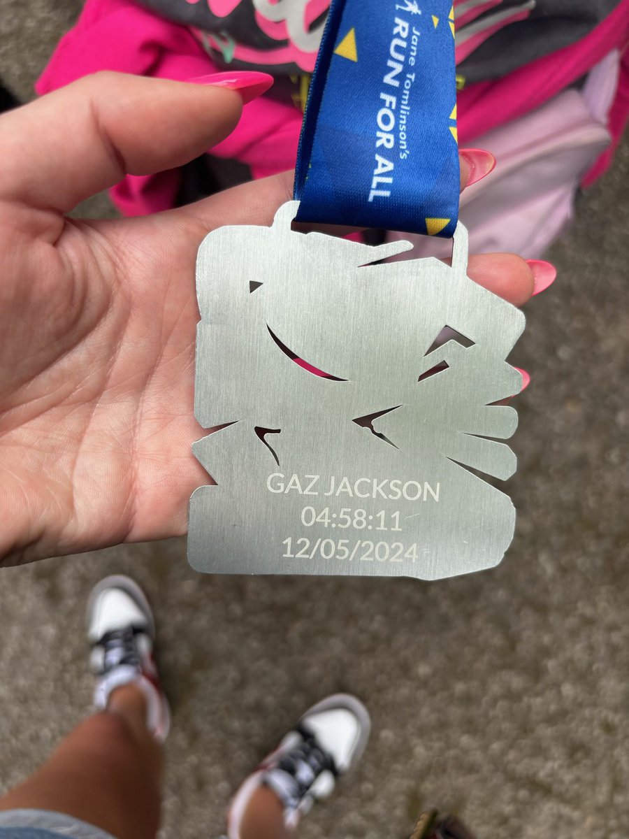 GazJacksonrmt's tweet image. Leeds Marathon 2024 
4.58.11 
Completed it mate 
#ontothenextone #robburrowleedsmarathon
#marathontraining
Thank you @hardestgeezer for inspiring me to get on with my ones and twos 🫡