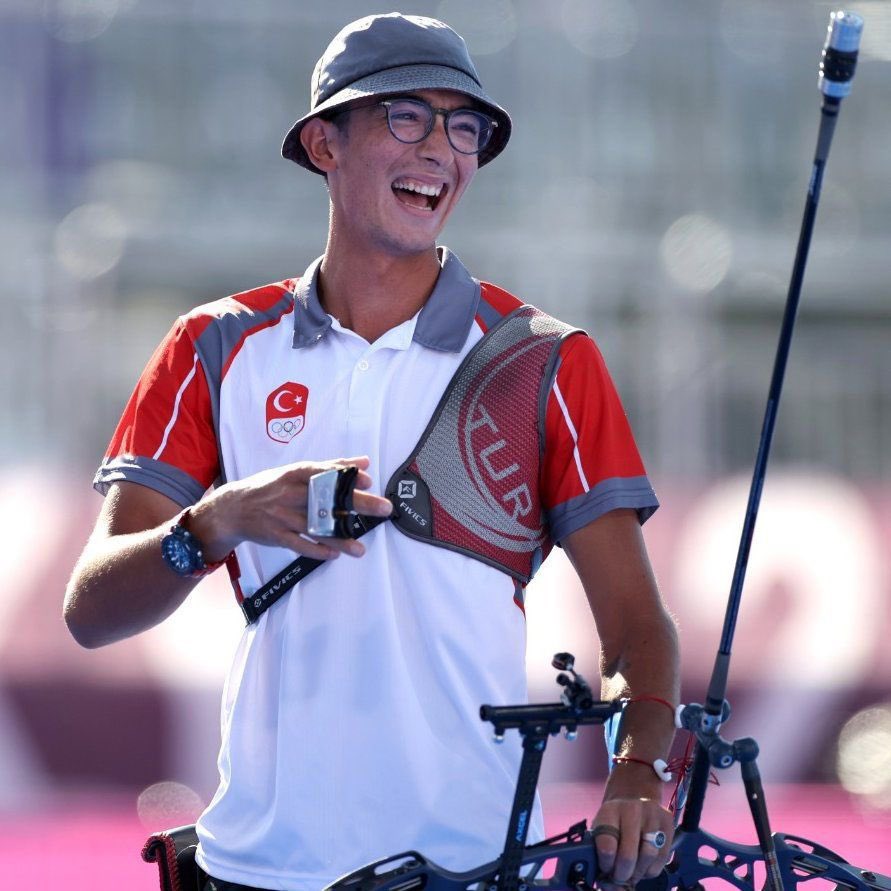 Gururumuzsun Mete Gazoz! 🇹🇷

Avrupa Okçuluk Şampiyonası’nda altın madalya kazanarak bizleri bir kez daha gururlandıran Mete Gazoz’u yürekten kutluyorum.