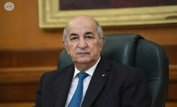 APS_Algerie's tweet photo. Le #président_de_la_République présente ses condoléances aux familles des victimes de la tragédie de la Promenade des #Sablettes
🔗 https://t.co/6SoN3hv0Y9 https://t.co/uFohxRTH5m