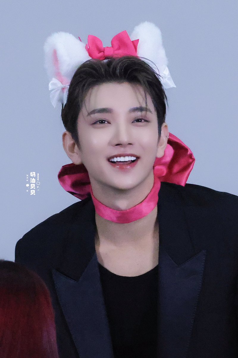 2024/05/11

🎀第二视角在这里🥹终于在朋友的相机里面翻到我的小猫

#SEVENTEEN #세븐틴 #조슈아 #ジョシュア #홍지수 #洪知秀  #Joshua